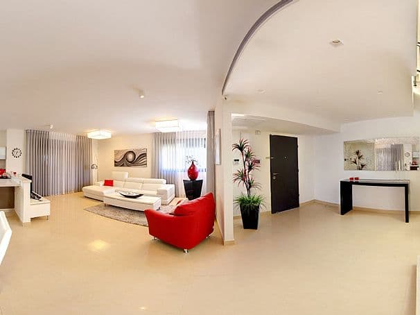Gallery image 1